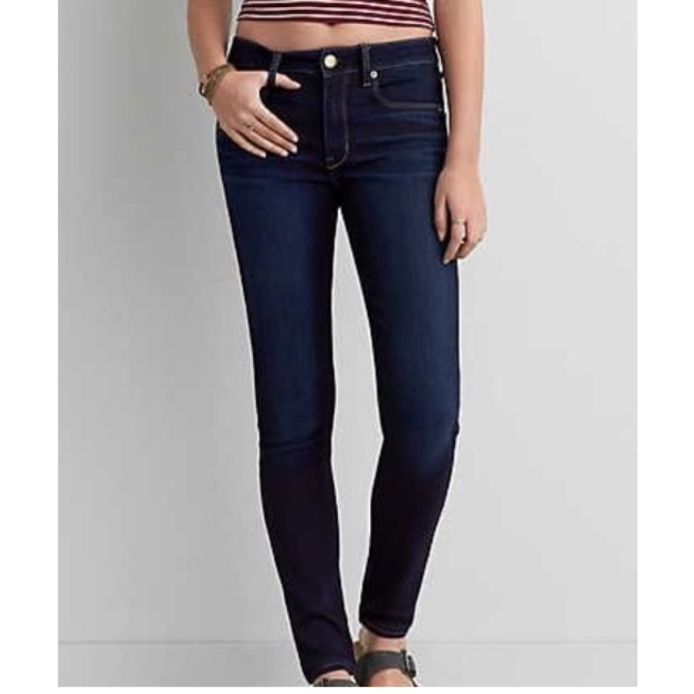 NWOT American Eagle Midrise Indigo Skinny Jeans